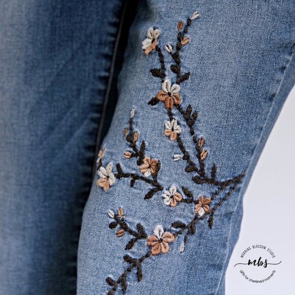 STS Blue Emma Ankle Skinny Embroidered Distressed Frayed Hems Jeans - Picture 9 of 12